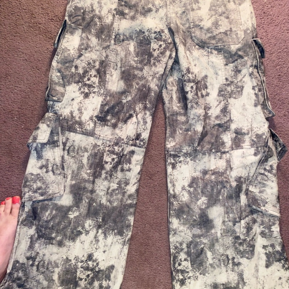 BRAND NEW ZAEA CARGO PANTS
